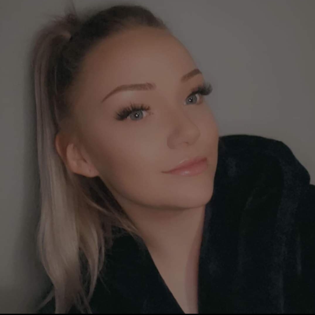 Charlotte Holland (Savage)