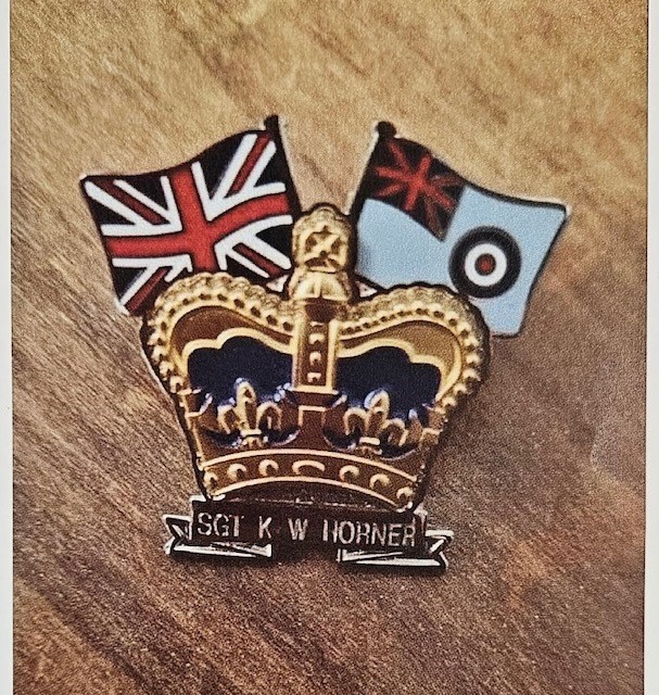 Commemorative service brooch 
